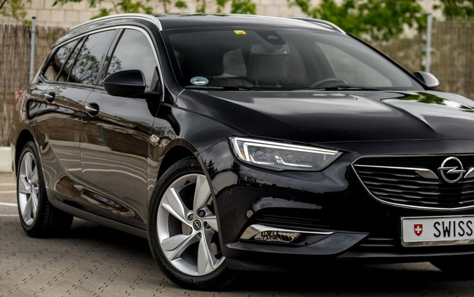 Opel Insignia cena 63900 przebieg: 139235, rok produkcji 2017 z Błażowa małe 781